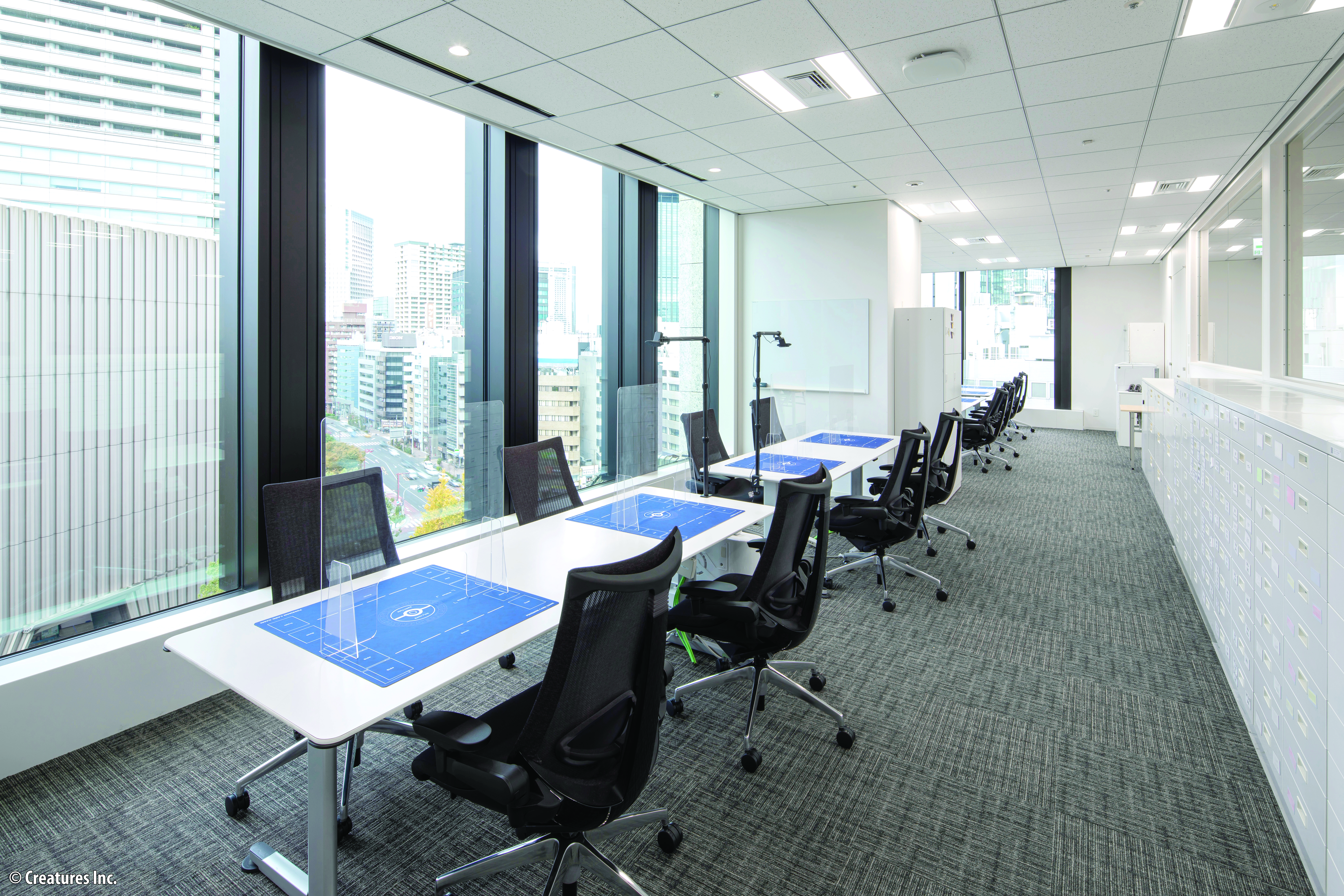 Creatures tiene un cuarto dedicado a que sus empleados prueben las nuevas cartas