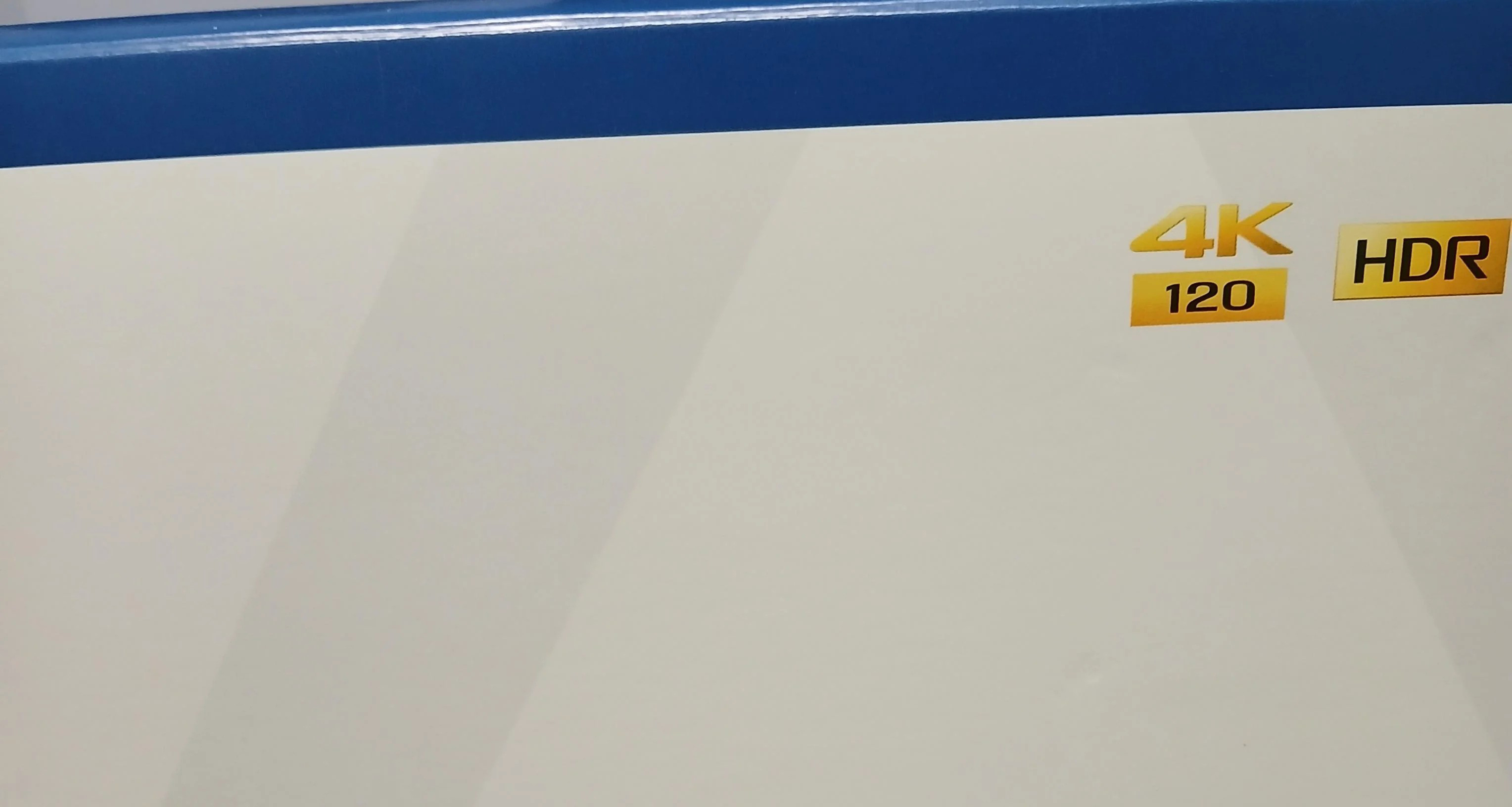 Caja sin el logotipo 8K