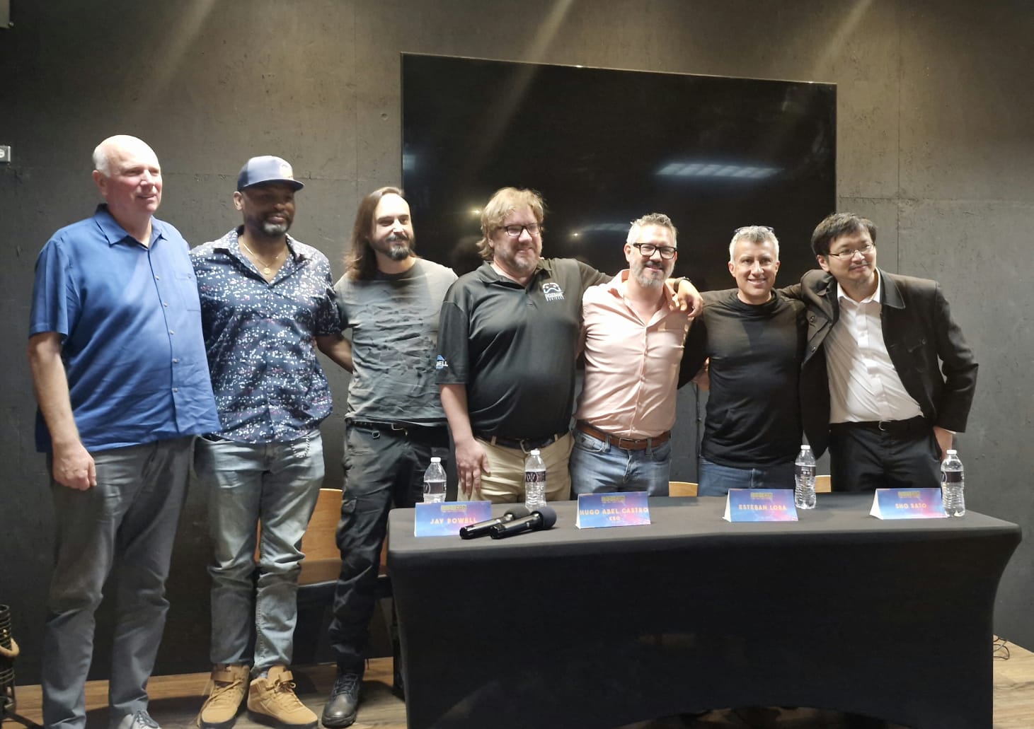 Hugo Abel Castro e invitados de Gamacon en la conferencia de prensa